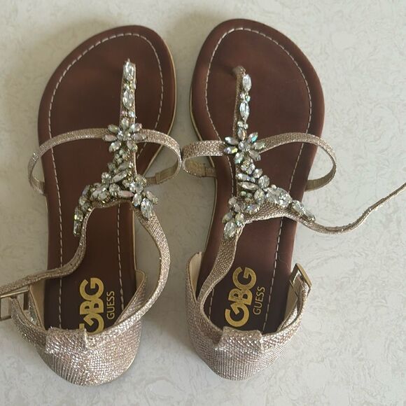 Guess sparkly rhinestone embellished Thong sandals sz 8.5 EUC - Picture 1 of 4